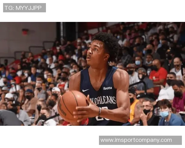 墨菲表现惊艳九投六中斩获18分5篮板3抢断三分球命中率高达80 墨菲表现惊艳九投六中斩获18分5篮板3抢断三分球命中率高达80