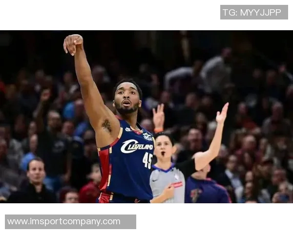 米切尔状态火热单场轰下35分18投13中正负值高达38