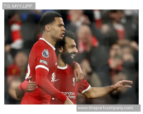 科纳特社媒分享与赫拉芬贝赫合照庆祝结束四连败重回胜利轨道