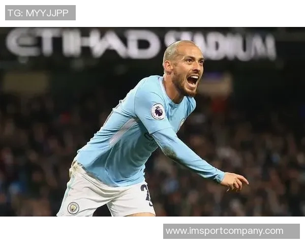 费耶诺德中场昆滕廷伯合同明夏到期被尤文推荐关注