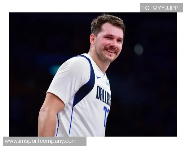 里夫斯盛赞东契奇为最爱队友东契奇幽默回应称其太幼稚不喜欢