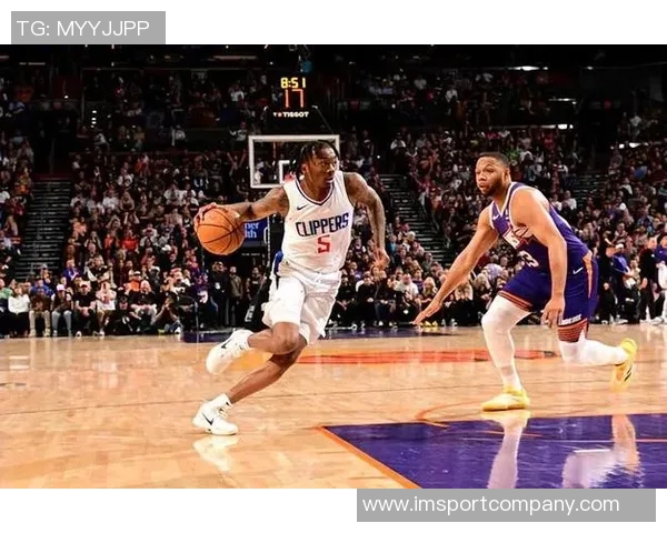 海兰德表现出色7投4中三分球3记贡献11分1篮板2抢断值得期待